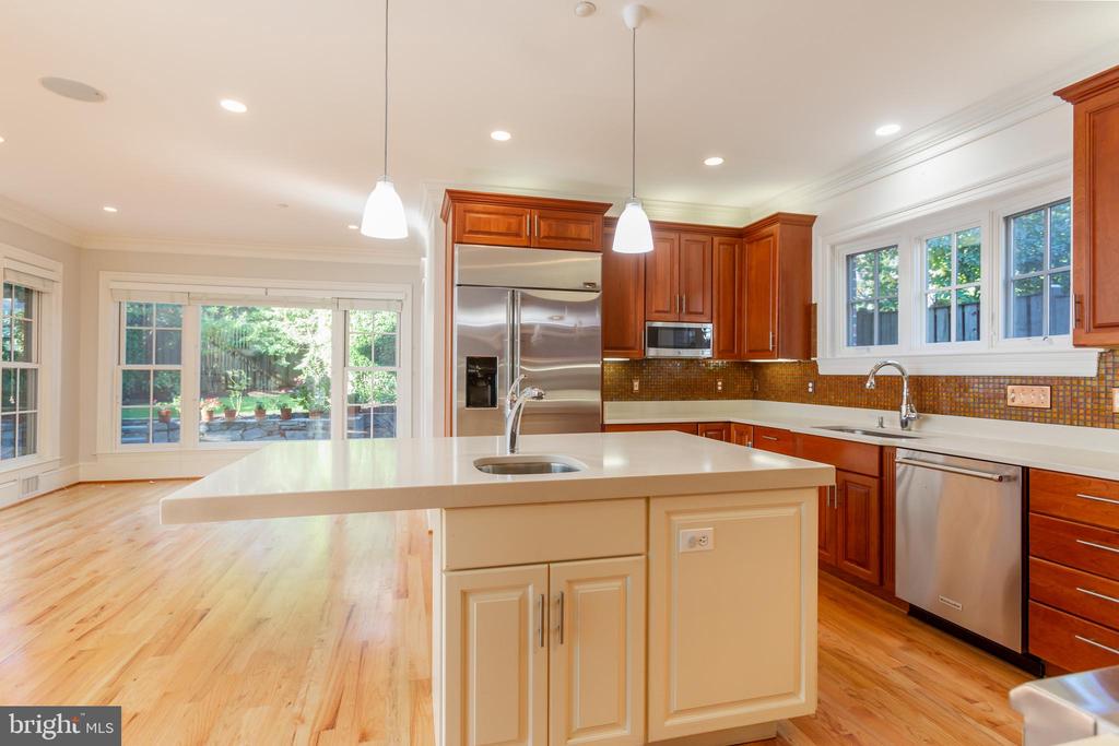 2608 36TH PL NW