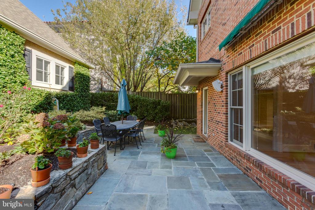 2608 36TH PL NW