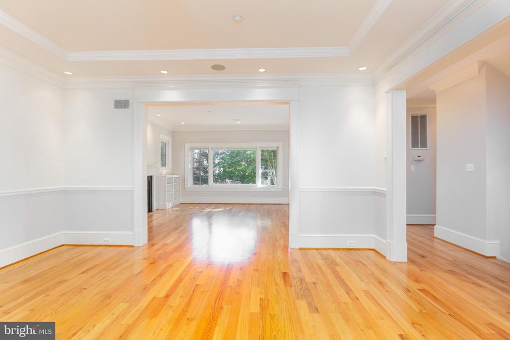 2608 36TH PL NW