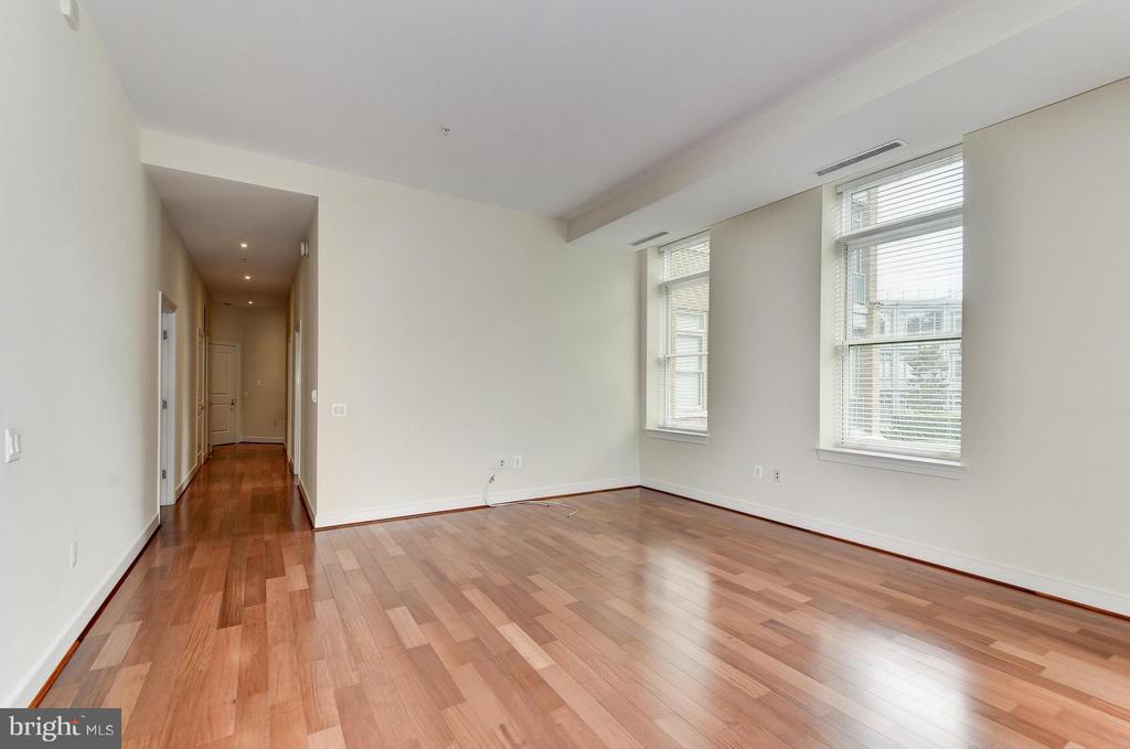 2425 L ST NW #226