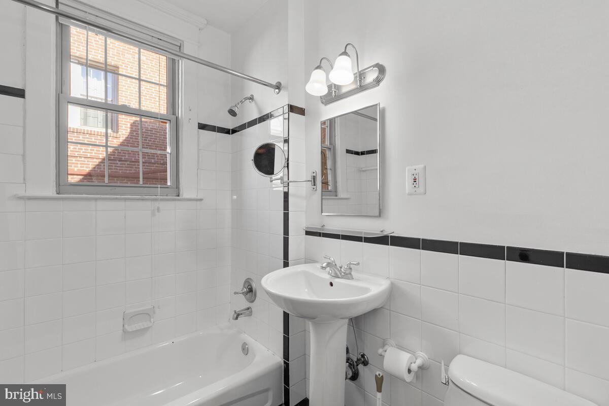 3024 WISCONSIN AVE NW #103