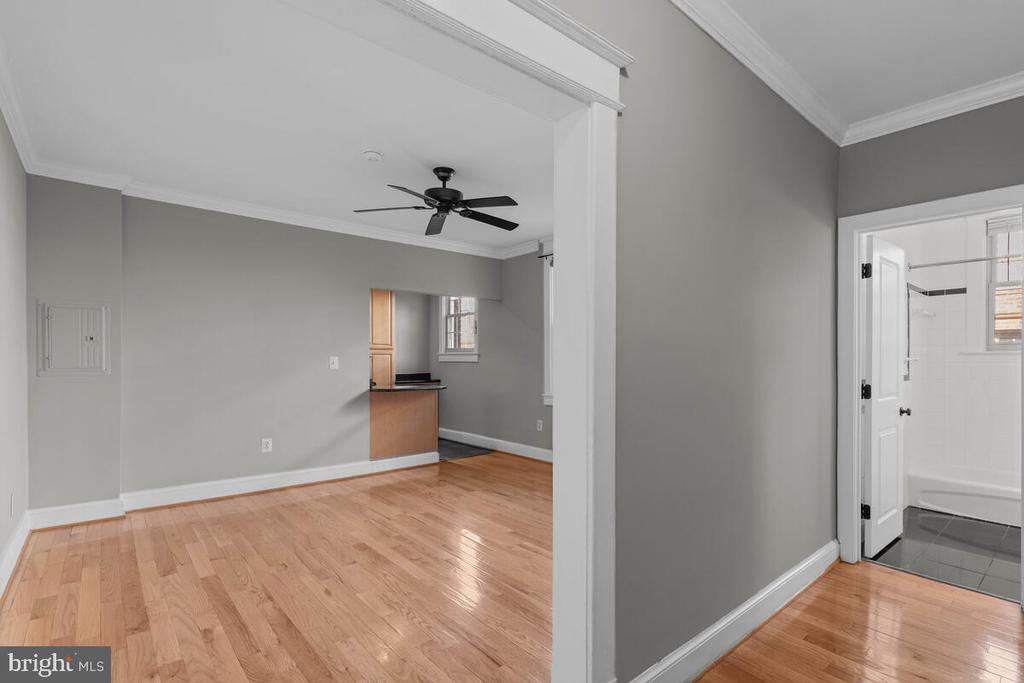 3024 WISCONSIN AVE NW #103