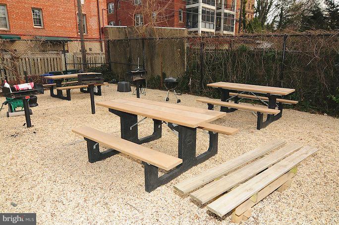 3024 WISCONSIN AVE NW #103