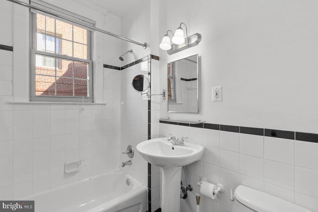 3024 WISCONSIN AVE NW #103