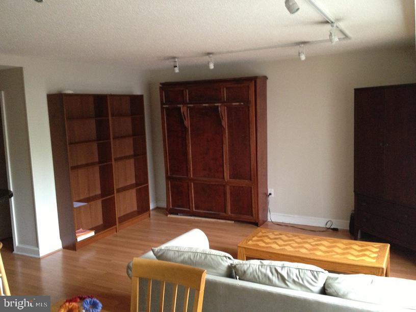 3101 NEW MEXICO AVE NW #205