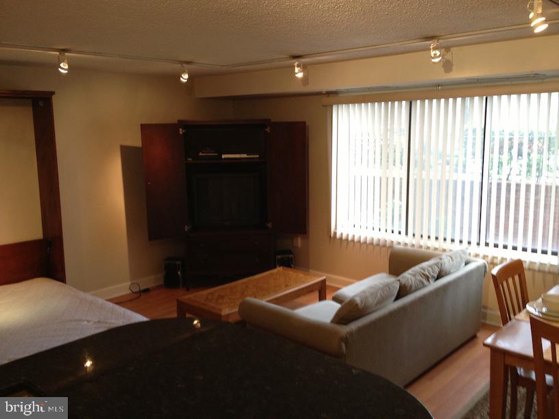 3101 NEW MEXICO AVE NW #205
