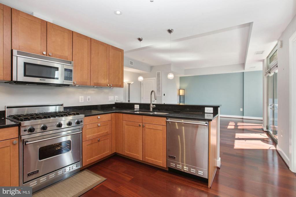2425 L ST NW #412