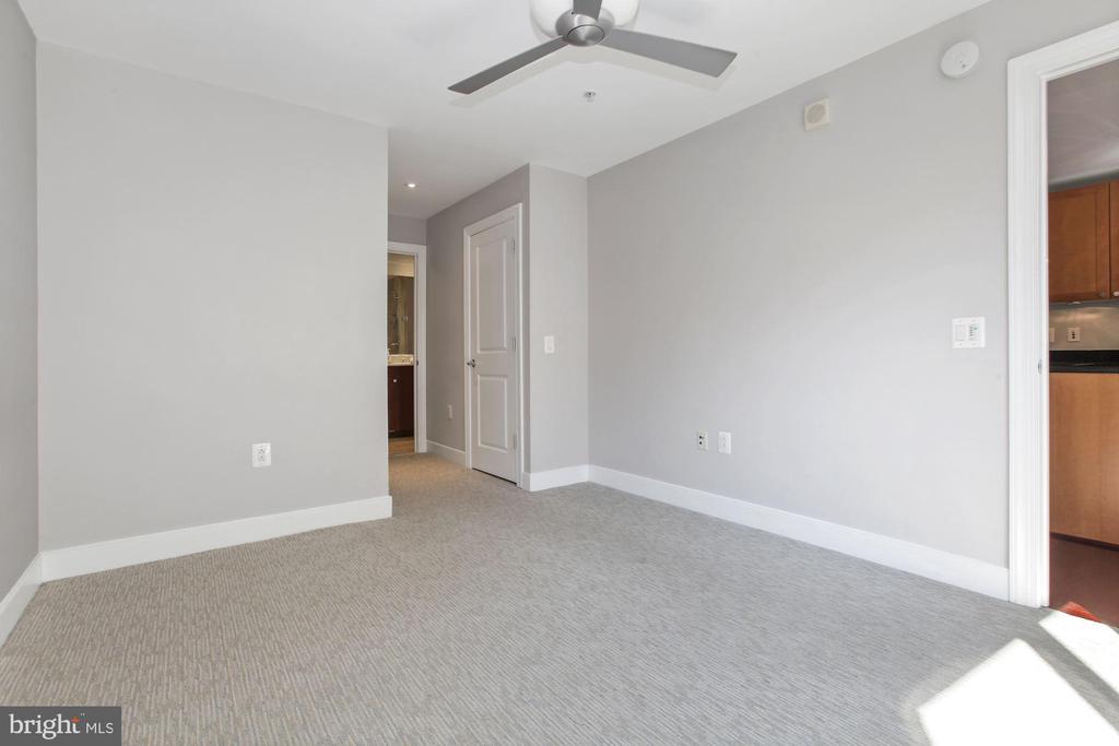 2425 L ST NW #412