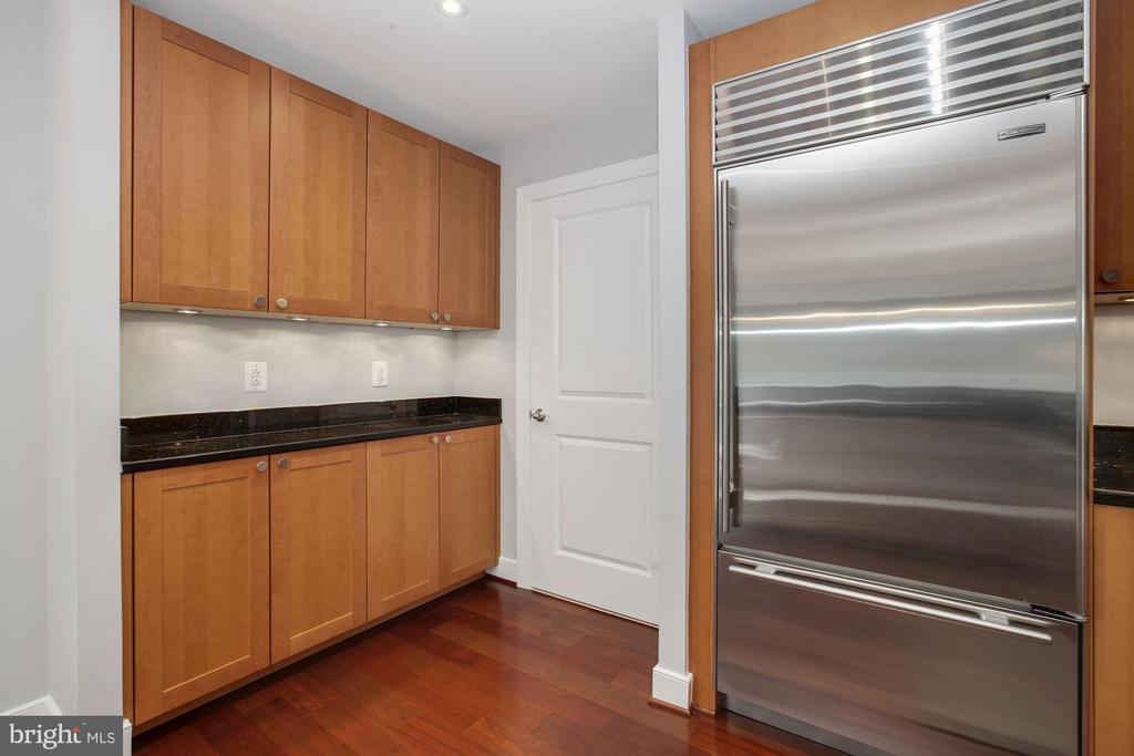 2425 L ST NW #412