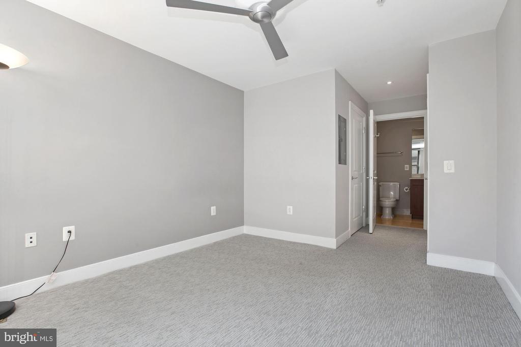 2425 L ST NW #412