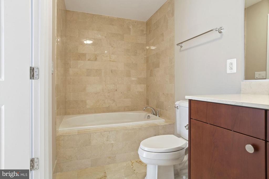 2425 L ST NW #412