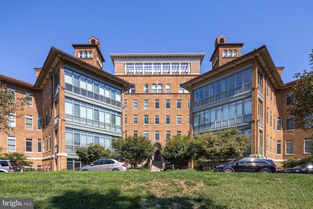 2425 L ST NW #412