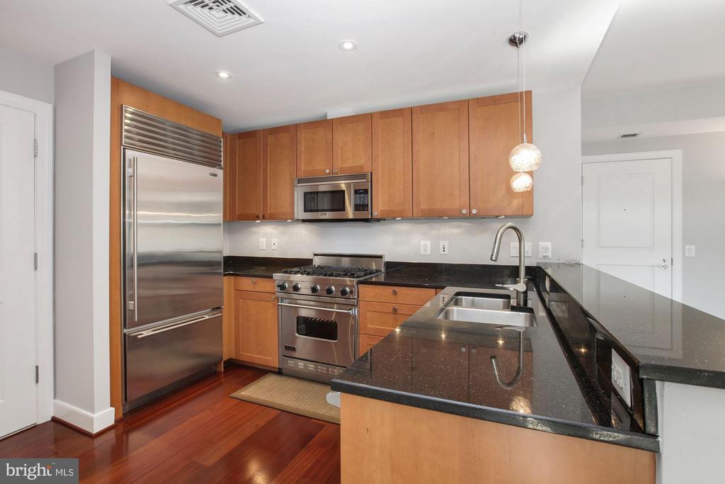 2425 L ST NW #412