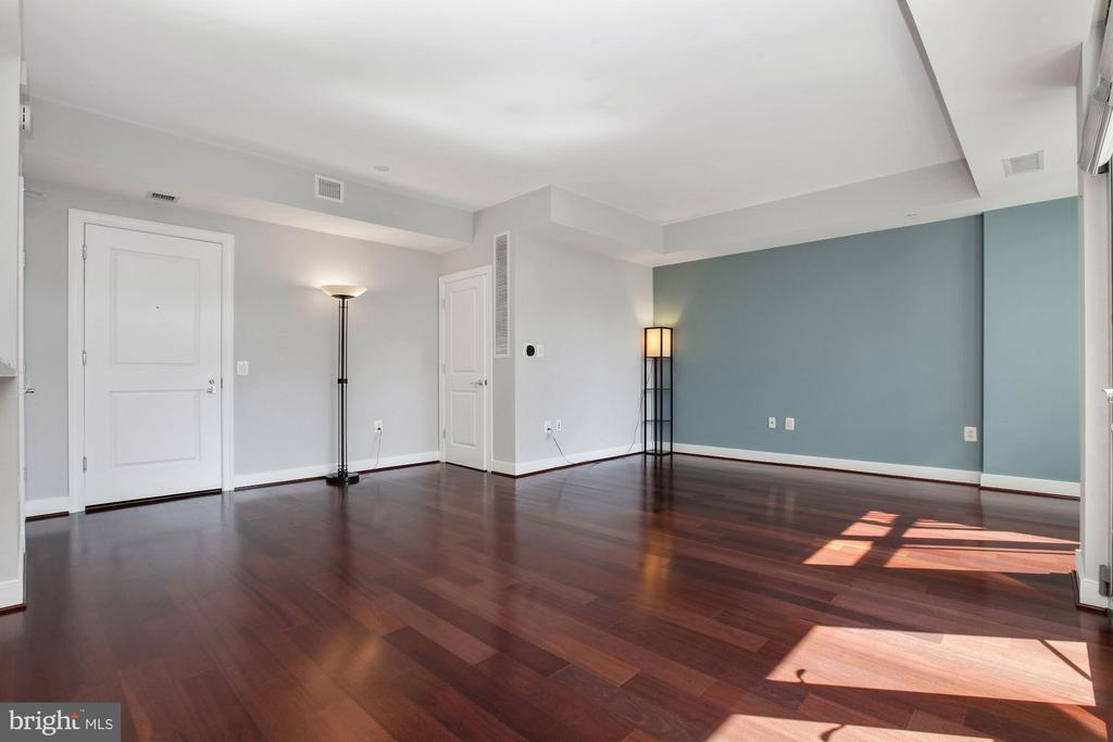 2425 L ST NW #412