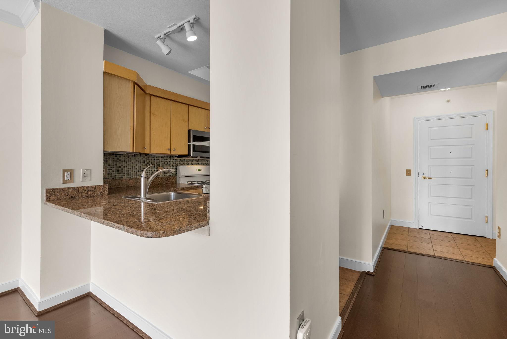 631 D STREET NW 1129