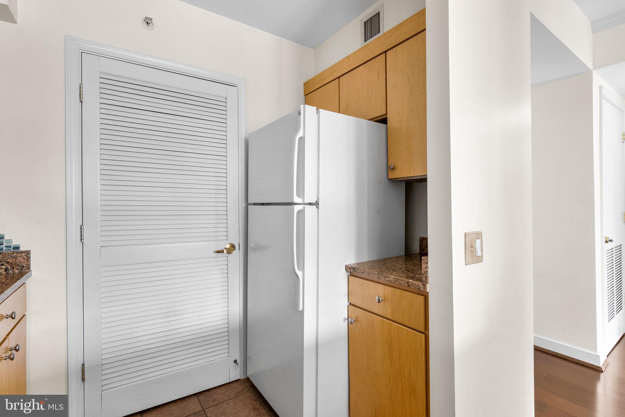 631 D STREET NW 1129