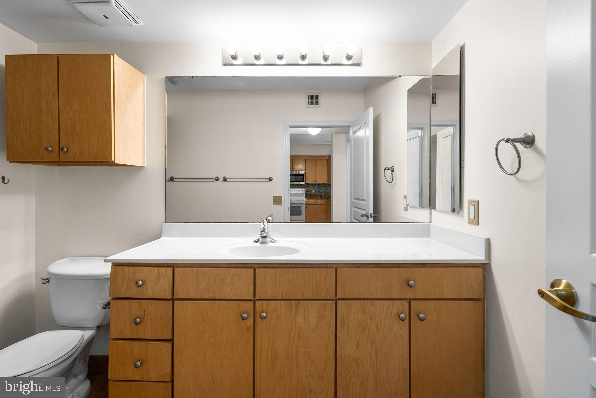 631 D STREET NW 1129
