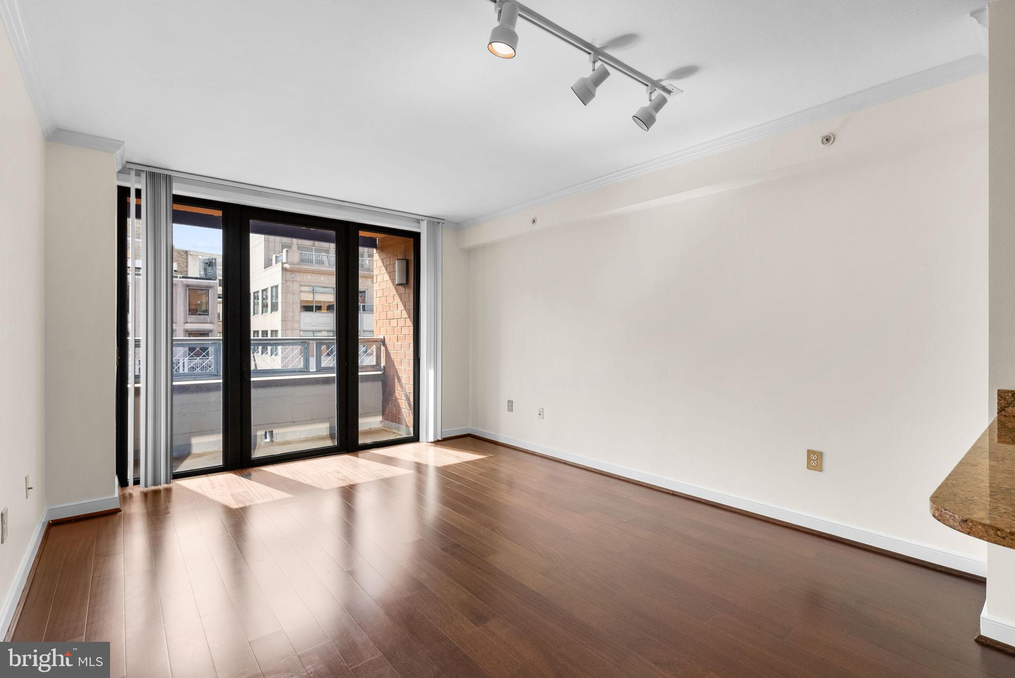 631 D STREET NW 1129