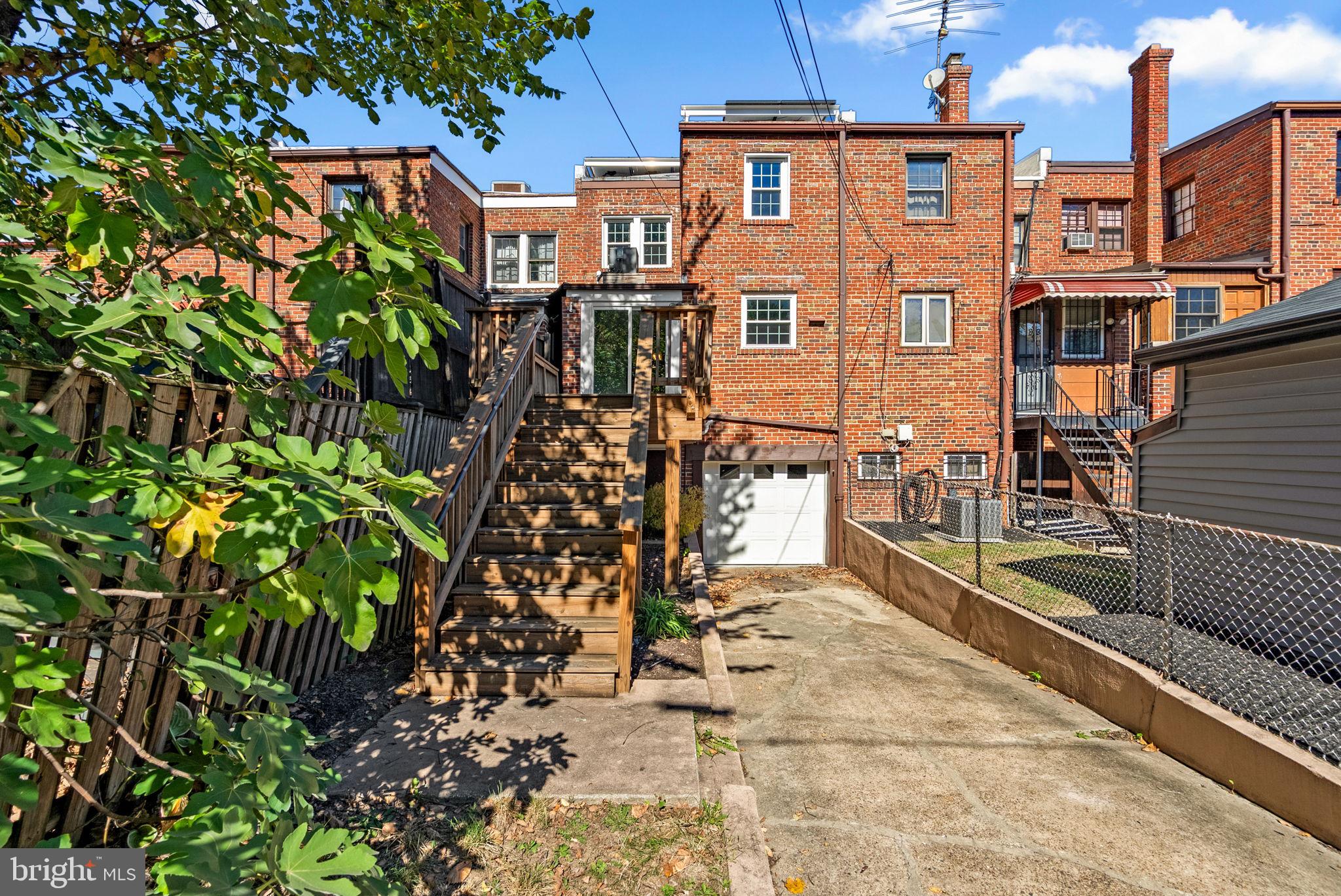 24 GALLATIN STREET NW