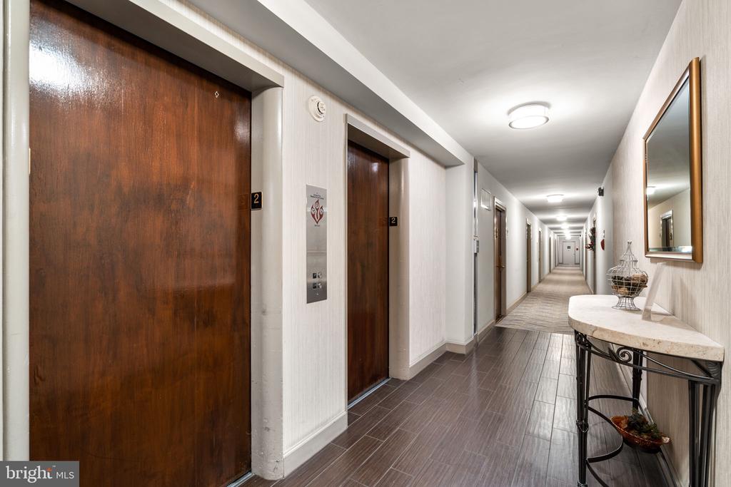 1435 4TH STREET SW B211