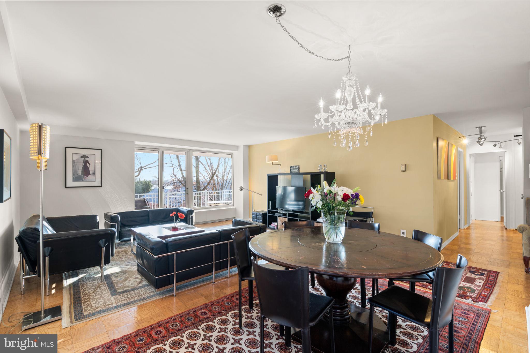 1435 4TH STREET SW B211