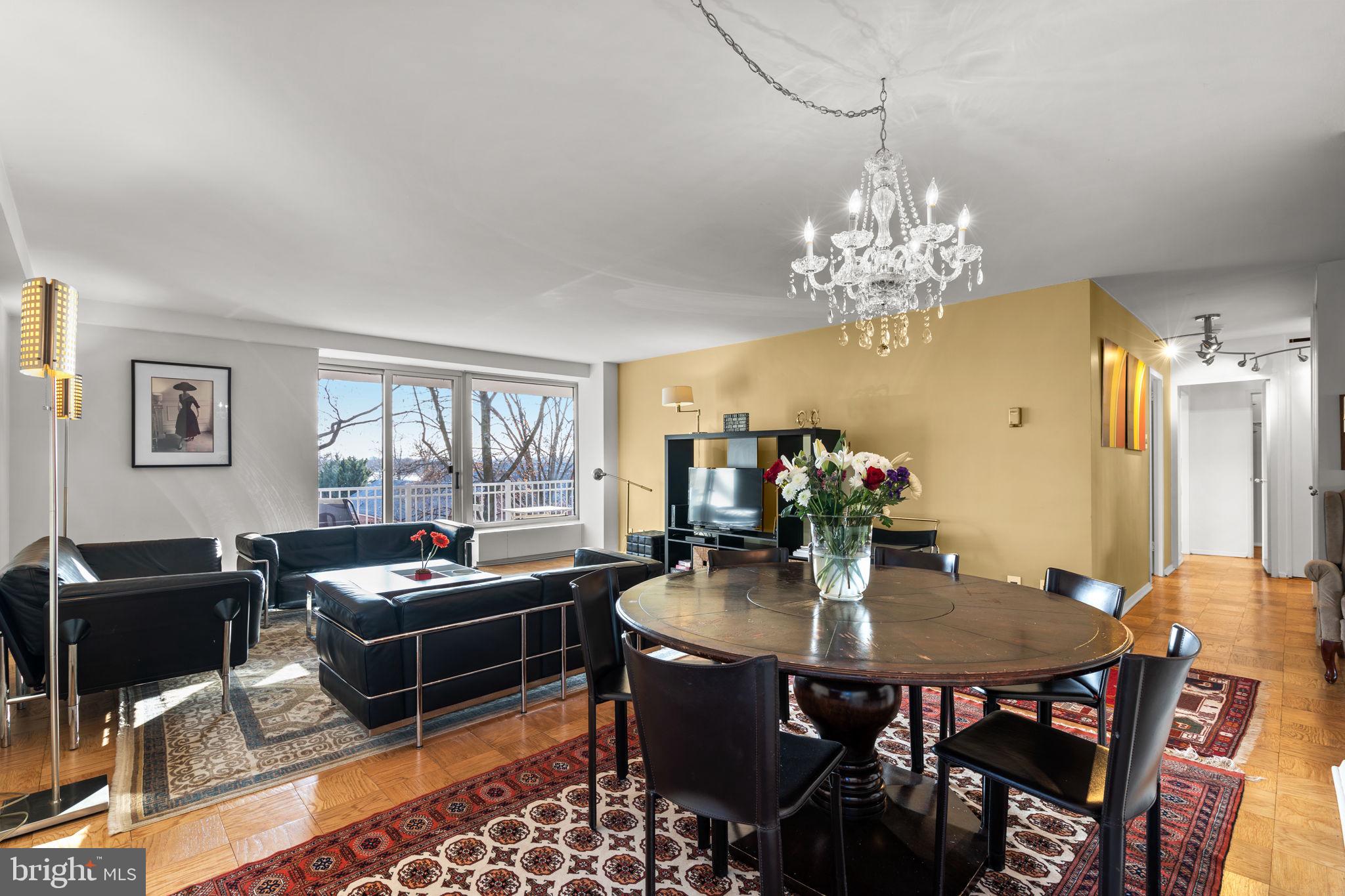 1435 4TH STREET SW B211