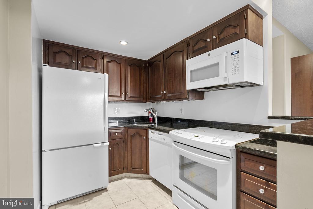 3101 NEW MEXICO AVENUE NW 205