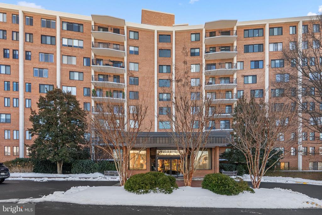 3101 NEW MEXICO AVENUE NW 205