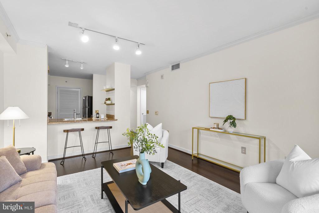 631 D STREET NW 1129