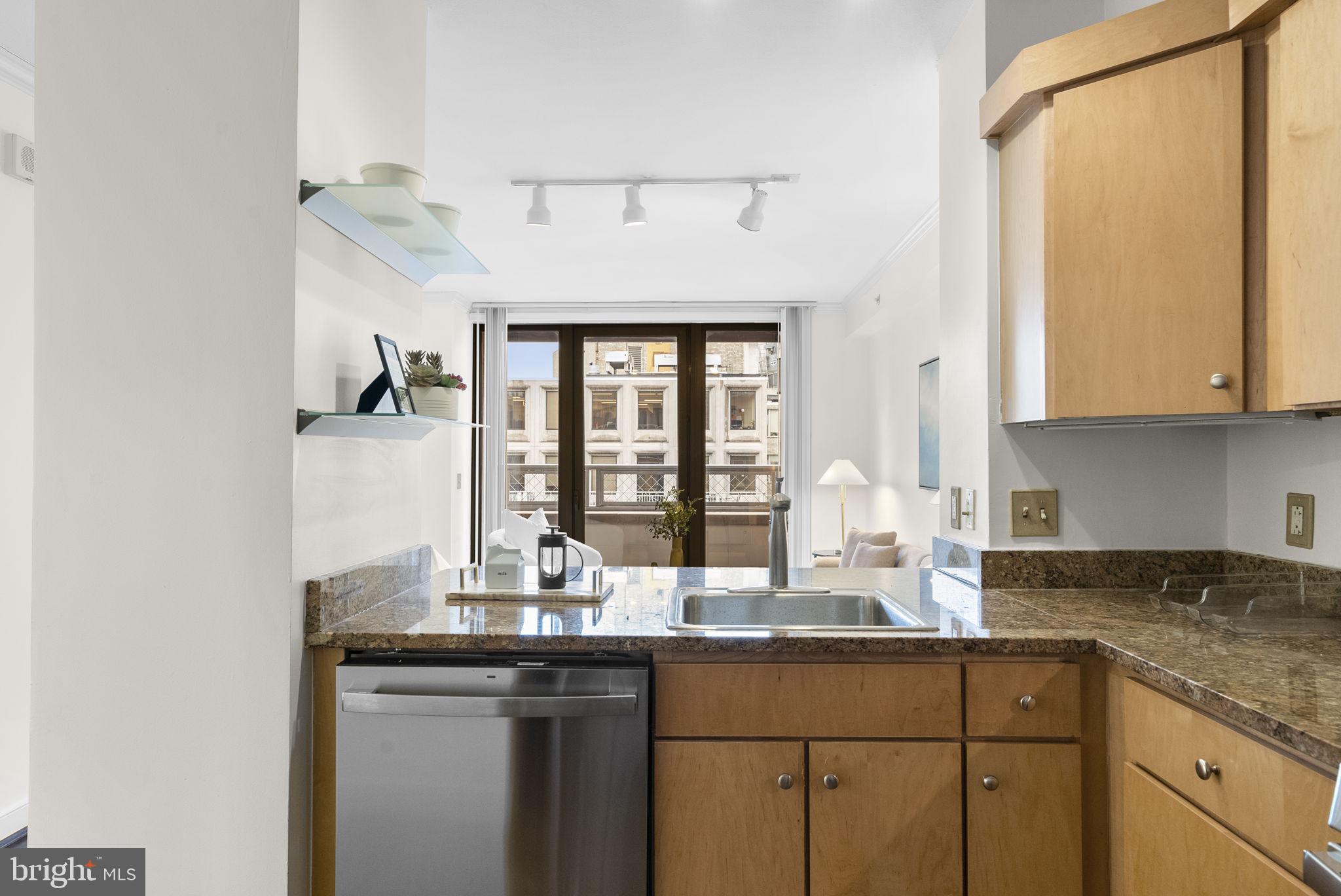 631 D STREET NW 1129