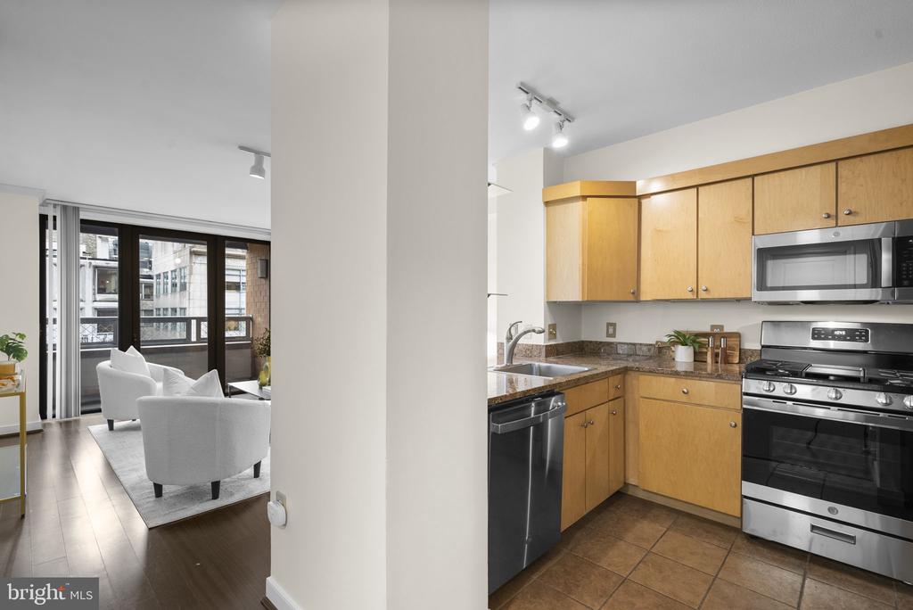 631 D STREET NW 1129