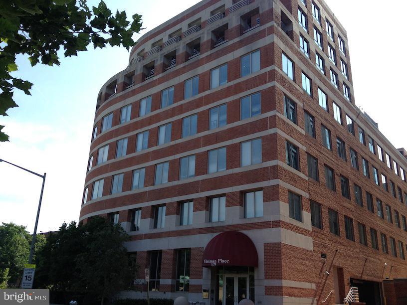 1275 25TH STREET NW Unit: 711