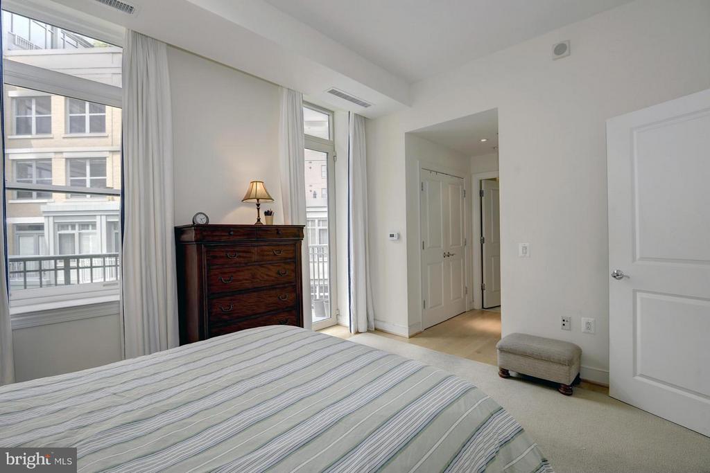 2425 L ST NW #415