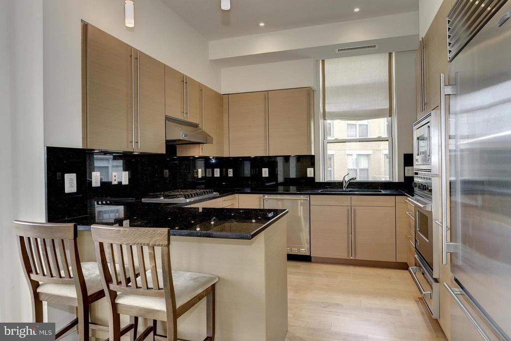 2425 L ST NW #415