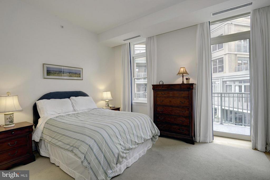 2425 L ST NW #415