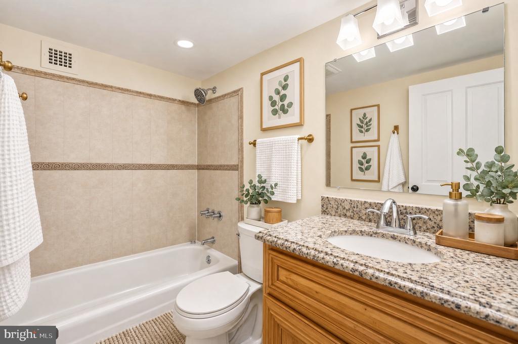 700 7TH STREET SW Unit: 717