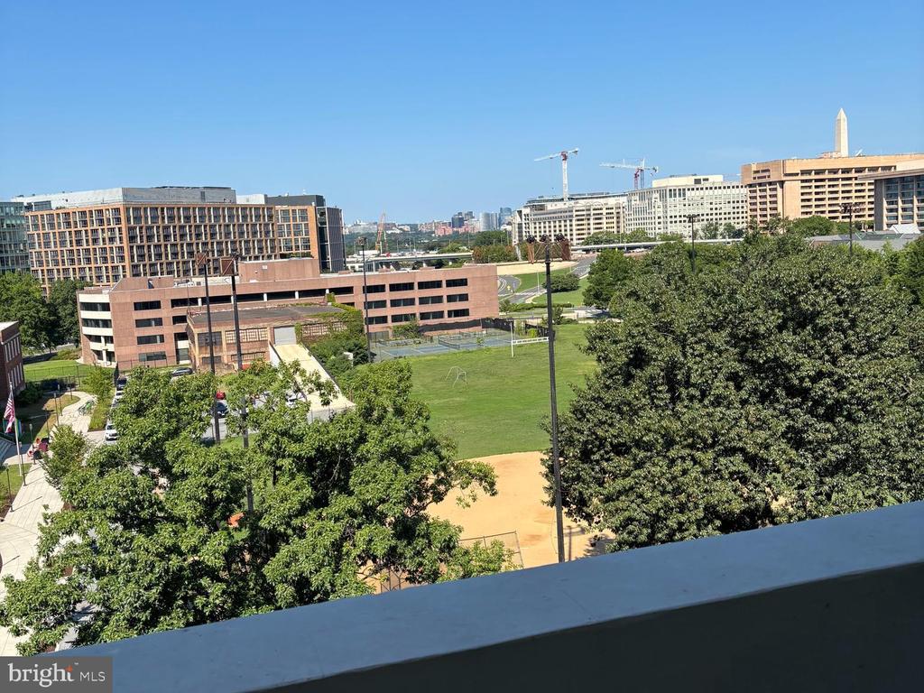 700 7TH STREET SW Unit: 717