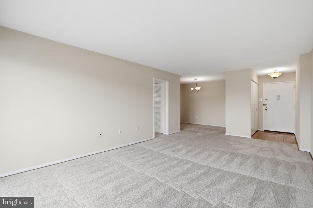 700 7TH STREET SW Unit: 717
