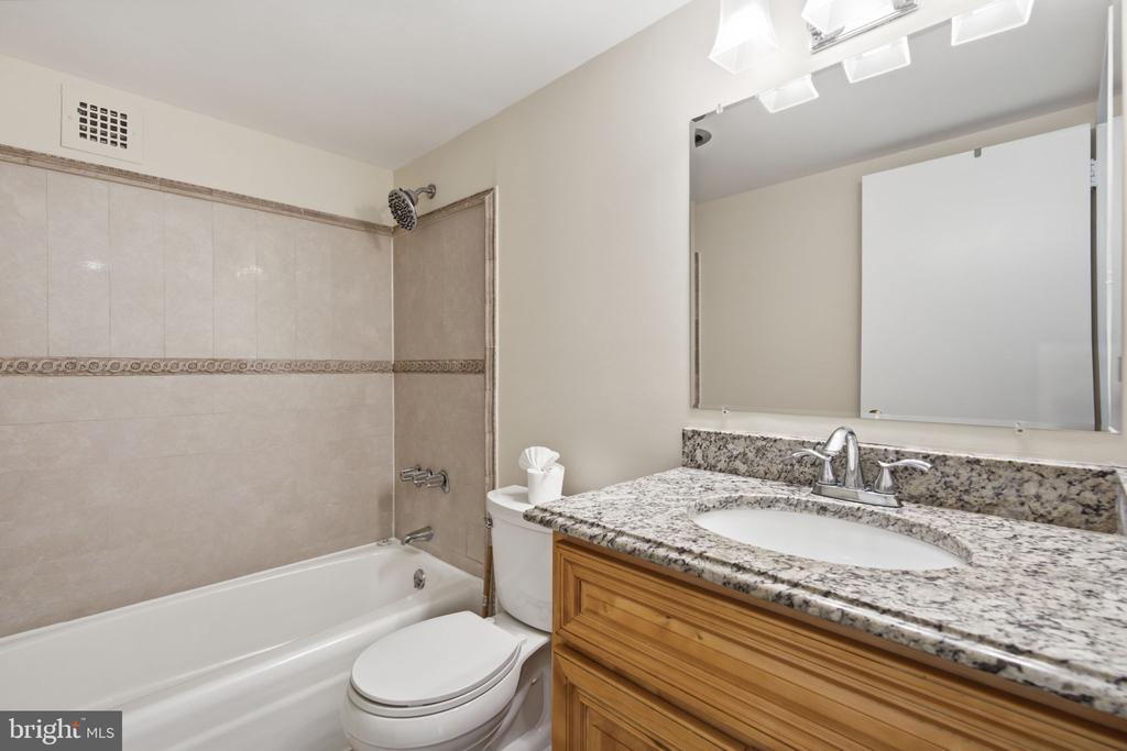700 7TH STREET SW Unit: 717