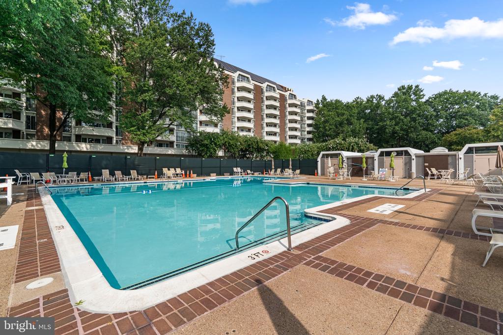 700 7TH STREET SW Unit: 717