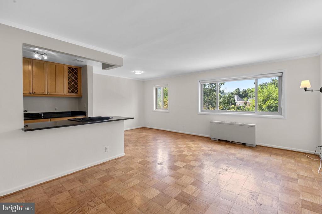4570 MACARTHUR BOULEVARD NW Unit: 107