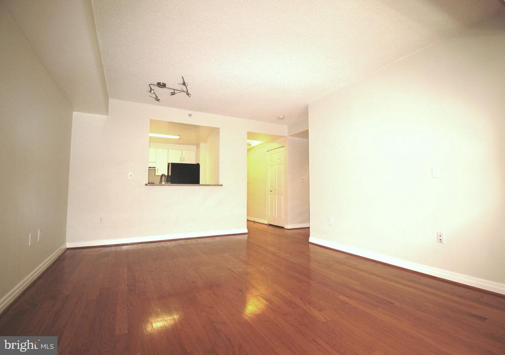 2301 N N STREET NW Unit: 407