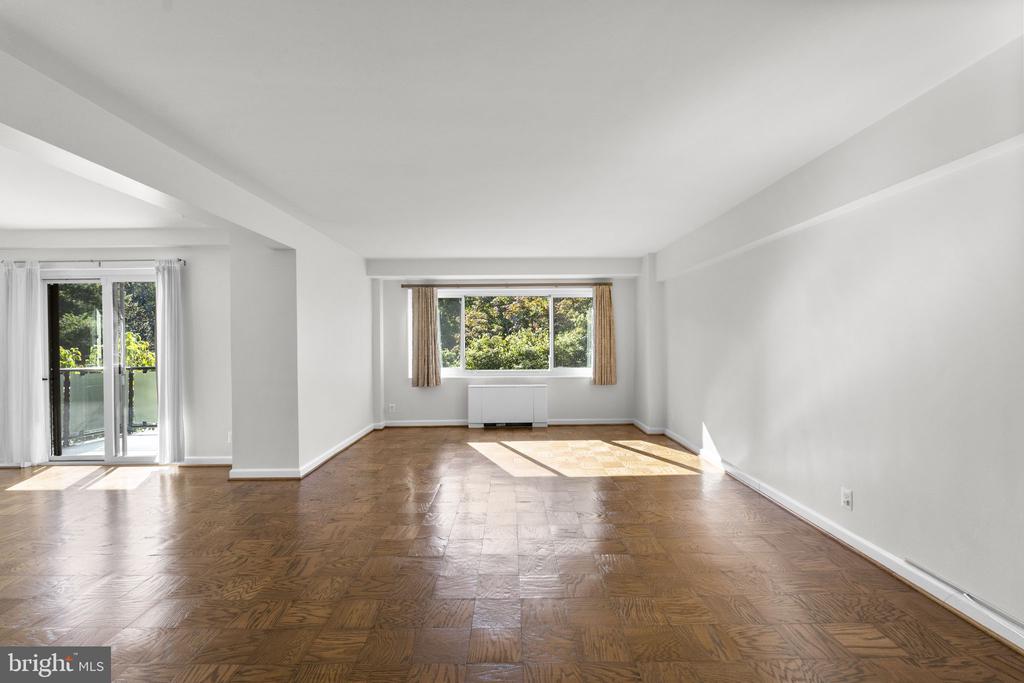 4201 CATHEDRAL AVENUE NW Unit: 215W