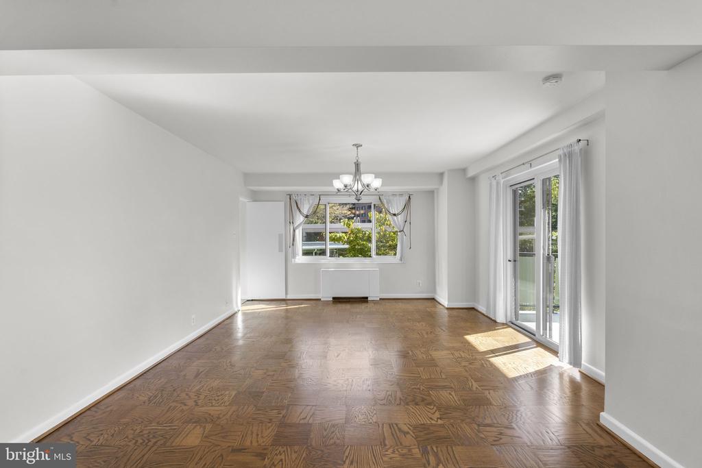 4201 CATHEDRAL AVENUE NW Unit: 215W