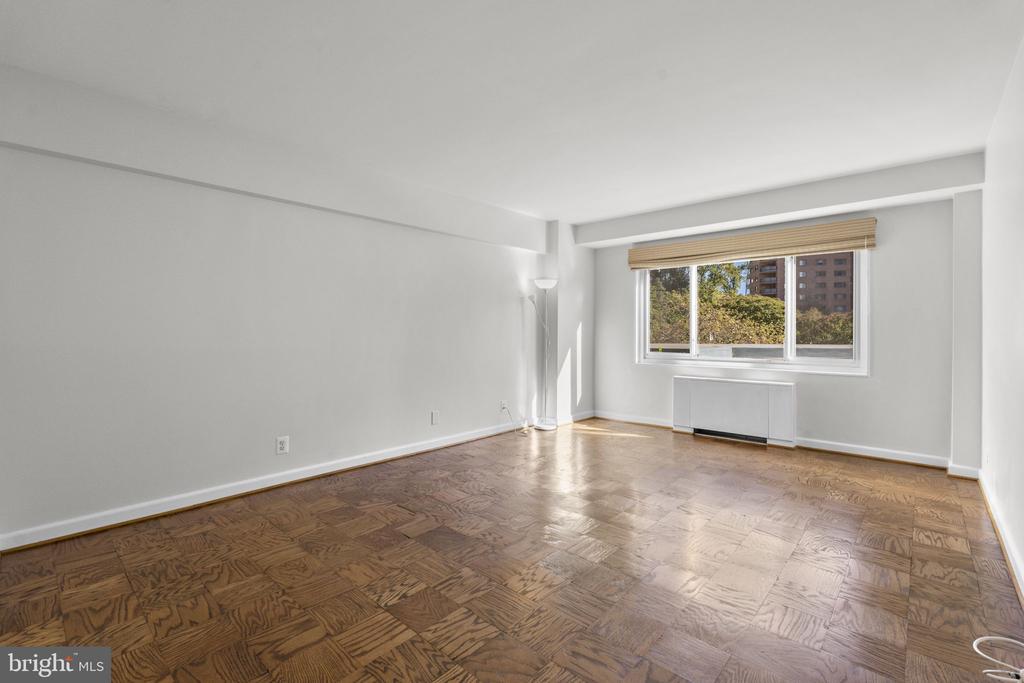 4201 CATHEDRAL AVENUE NW Unit: 215W