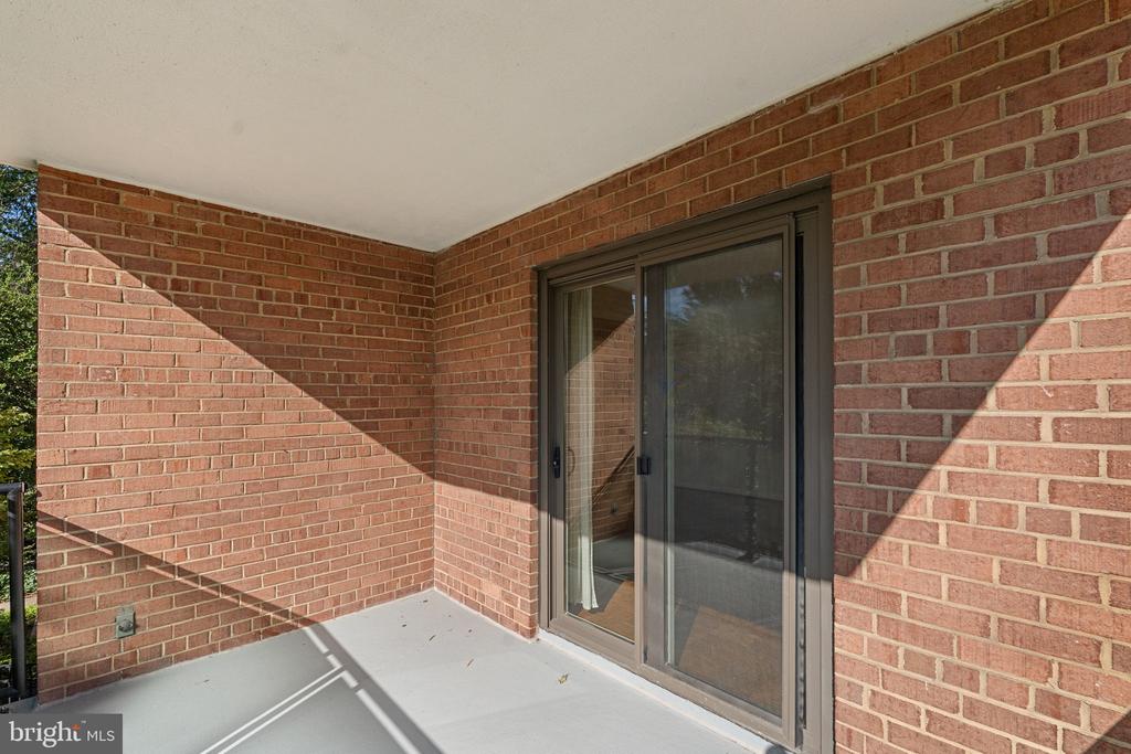 4201 CATHEDRAL AVENUE NW Unit: 215W