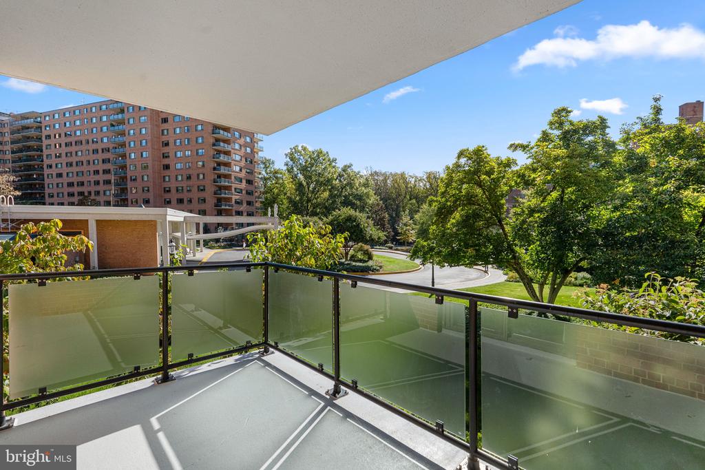 4201 CATHEDRAL AVENUE NW Unit: 215W