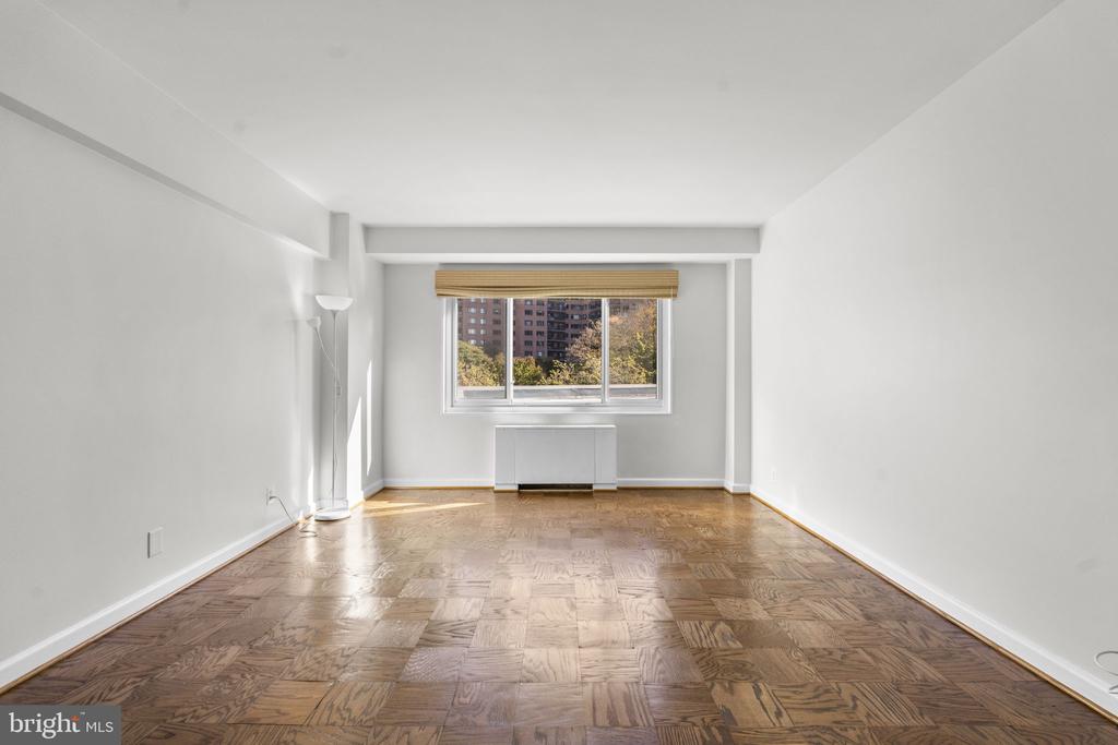 4201 CATHEDRAL AVENUE NW Unit: 215W