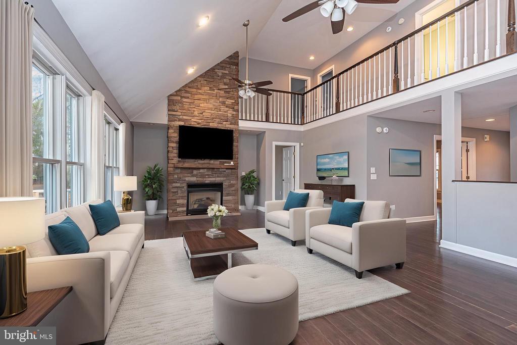 202 W MANOR DRIVE