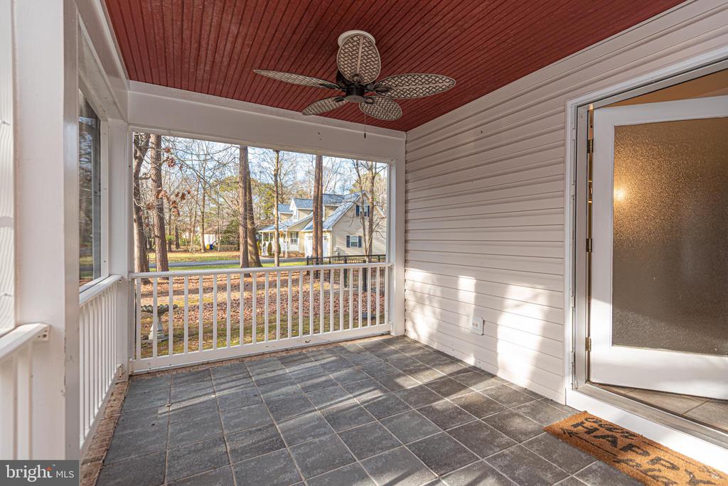 202 W MANOR DRIVE